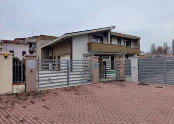 000__img-20221214-wa0086.jpg - Villa via DELLO SPORT, Fabbrico - foto 1