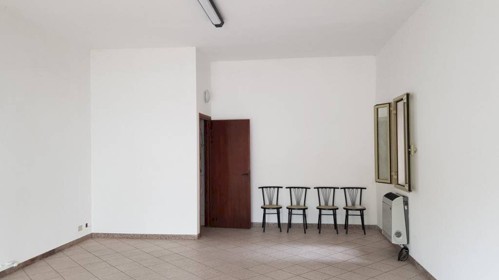 20230627 115512 - Negozio via VERDI, Cavezzo - foto 1