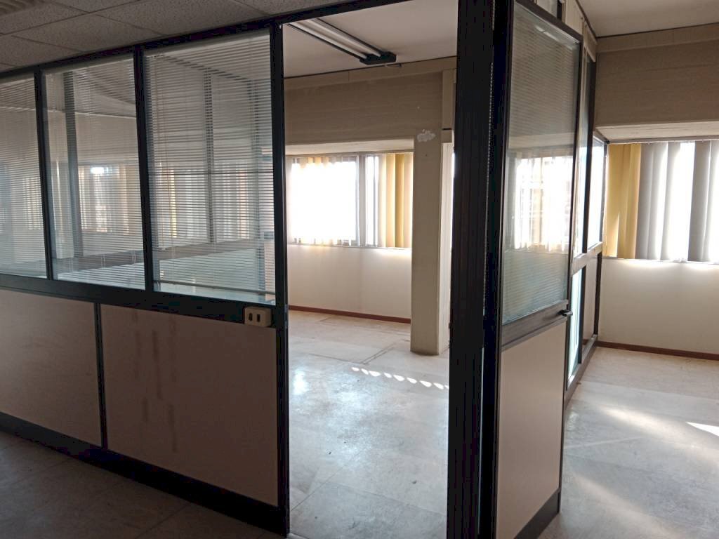 img 20221206 102803 - Office via UGO DA CARPI, Carpi - photo 2