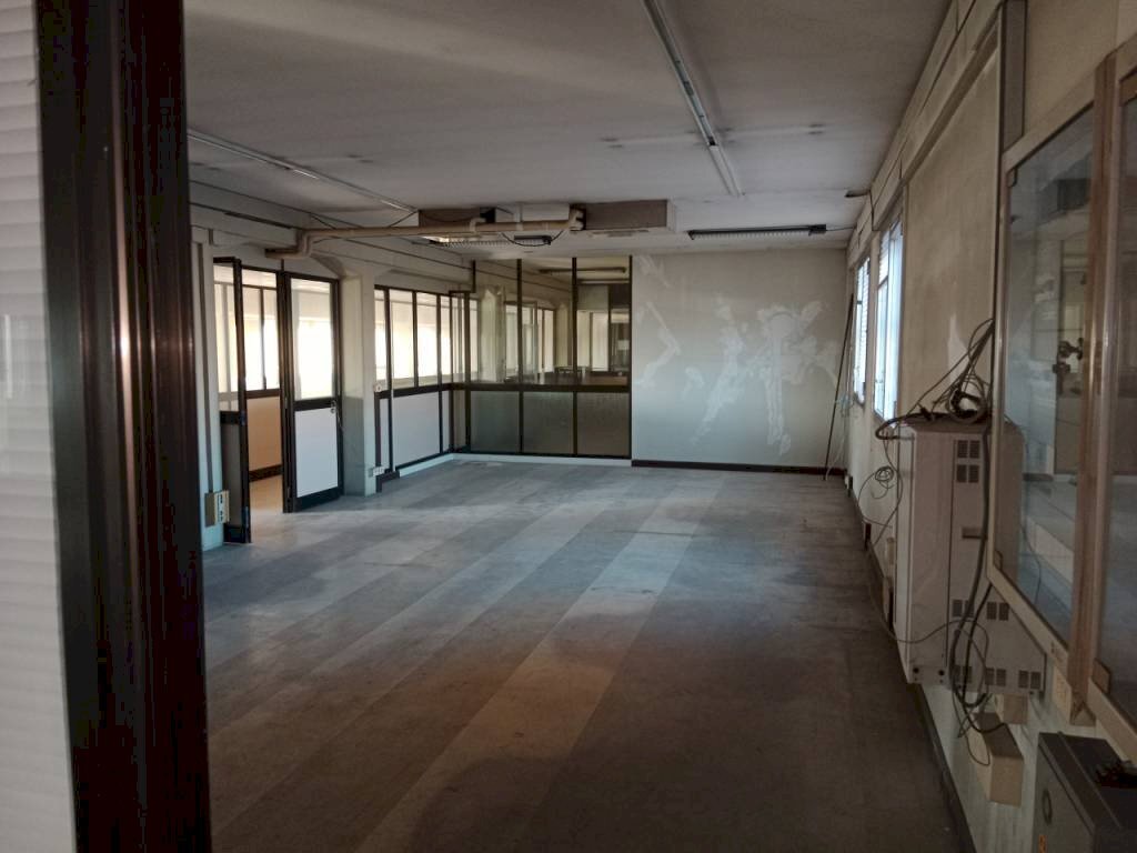 img 20221206 102523 - Office via UGO DA CARPI, Carpi - photo 3