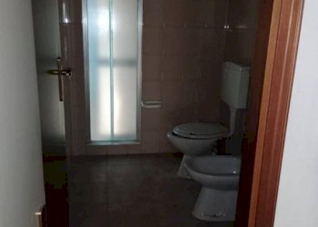 img 20221206 102940 1 1 - Ufficio via UGO DA CARPI, Carpi - foto 8