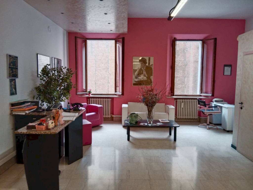 img 20231016 123516 - Male - Female Hairdressers via EMILIA CENTRO, Modena (neighborhood Centro Storico) - photo 1