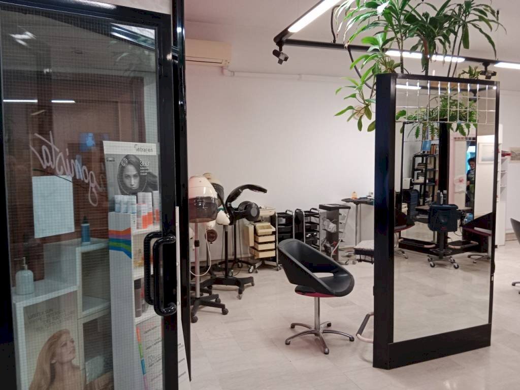 img 20231016 123521 - Male - Female Hairdressers via EMILIA CENTRO, Modena (neighborhood Centro Storico) - photo 2