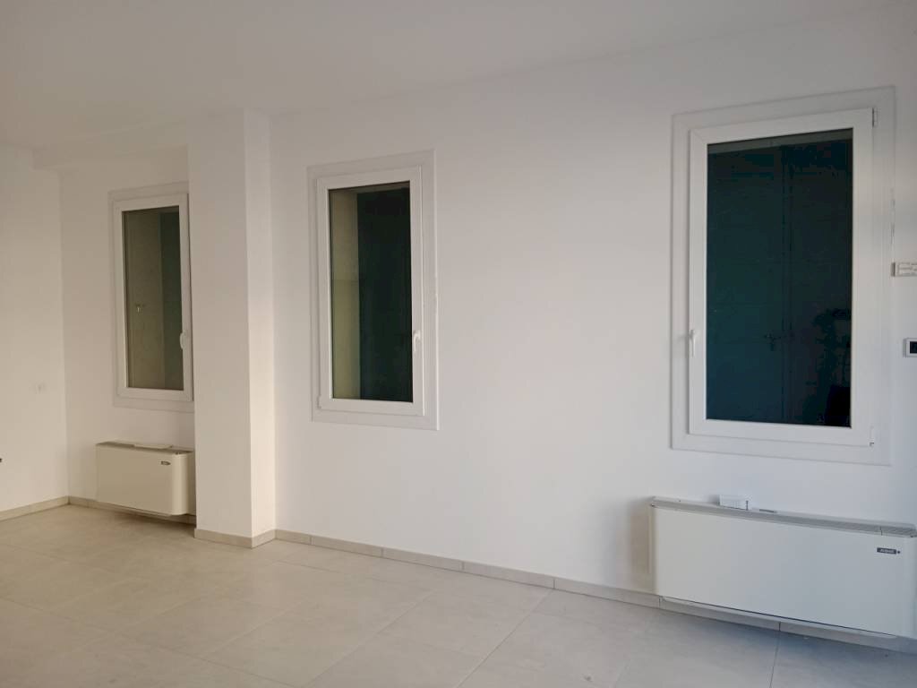 img 20231123 103058 - Negozio via BISI, Novi di Modena - foto 3