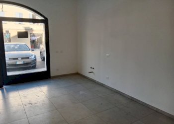 img 20231123 103303 - Negozio via BISI, Novi di Modena - foto 1