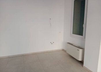 img 20231123 103309 - Negozio via BISI, Novi di Modena - foto 8