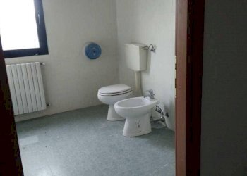 p 20181026 151635 - Ufficio piazzale RAMAZZINI 37/b, Novi di Modena - foto 8