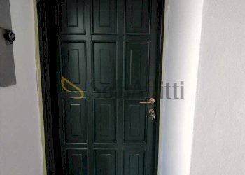 2 - Two-room apartment Uggiate-Trevano - photo 2