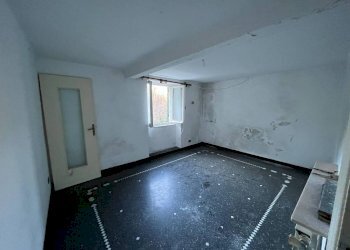 Stanza non arredata - Trilocale salita San Carlo di Cese, 2, Genova - foto 3