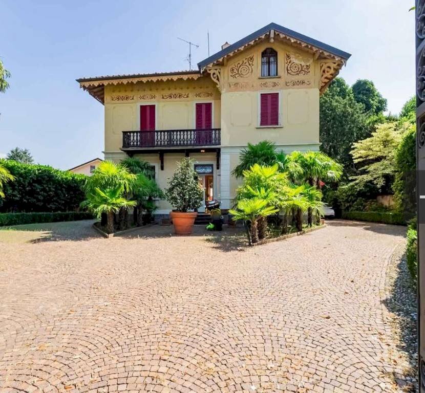 Giardino - Villa via Vittorio Emanuele II, 20, Besana in Brianza - foto 2