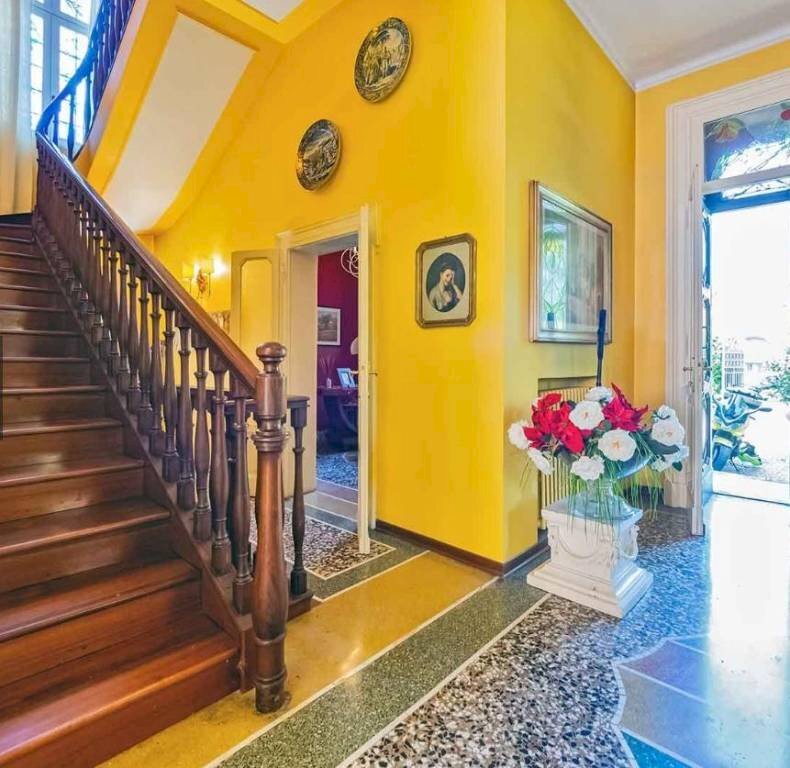 Interno palazzo - Villa via Vittorio Emanuele II, 20, Besana in Brianza - foto 3