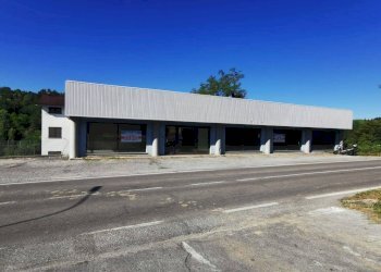 Facciata - Stabile - Palazzo via Statale 28, San Michele Mondovì - foto 2