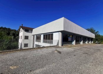 Facciata - Stabile - Palazzo via Statale 28, San Michele Mondovì - foto 14