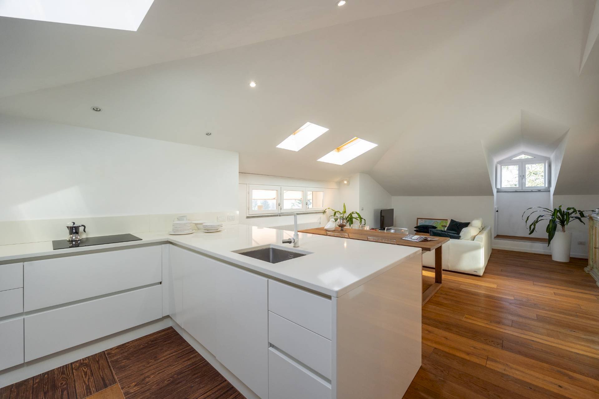 Four-room apartment Strada San Vincenzo, Torino (neighborhood Precollina) - photo 1