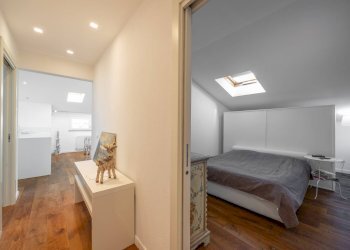 Quadrilocale Strada San Vincenzo, Torino (zona Precollina) - foto 6