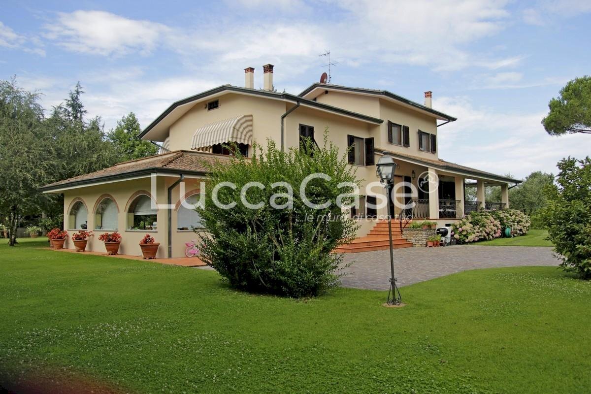 Villa Lucca (zona Picciorana) - foto 1