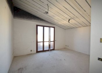 Stanza non arredata - Trilocale Cadeo - foto 5