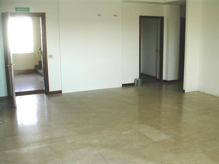 Stanza non arredata - Ufficio Piacenza - foto 1