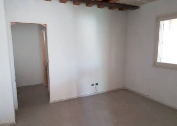 Stanza non arredata - Quadrilocale Piacenza - foto 4