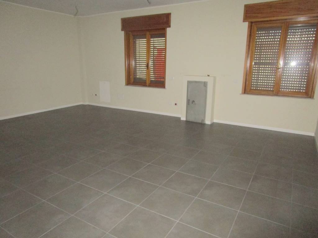 Stanza non arredata - Ufficio Piacenza - foto 1