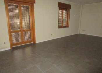 Stanza non arredata - Ufficio Piacenza - foto 3