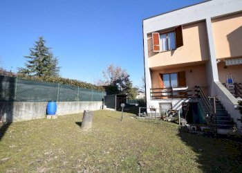 Vista - Villa a Schiera Gropparello - foto 1