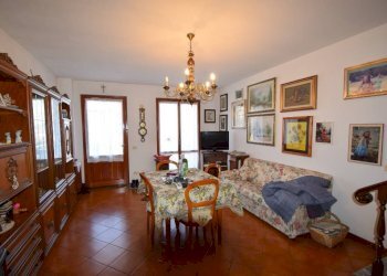 Salone - Villa a Schiera Gropparello - foto 5