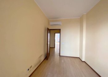 Stanza non arredata - Ufficio Piacenza - foto 4