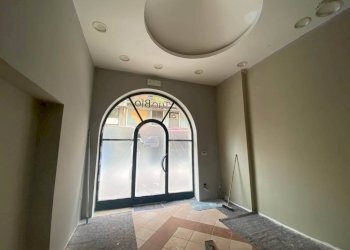 Interno palazzo - Negozio Piacenza - foto 1