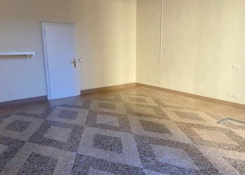 Stanza non arredata - Ufficio Piacenza - foto 8