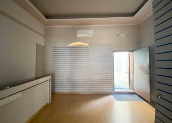 Stanza non arredata - Negozio Piacenza - foto 4