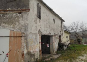 SDC11194.JPG - Capannone via Scaricalasino, 28, Coriano - foto 2