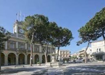 download.jpg - Negozio via Roma, 5353, Morciano di Romagna - foto 1