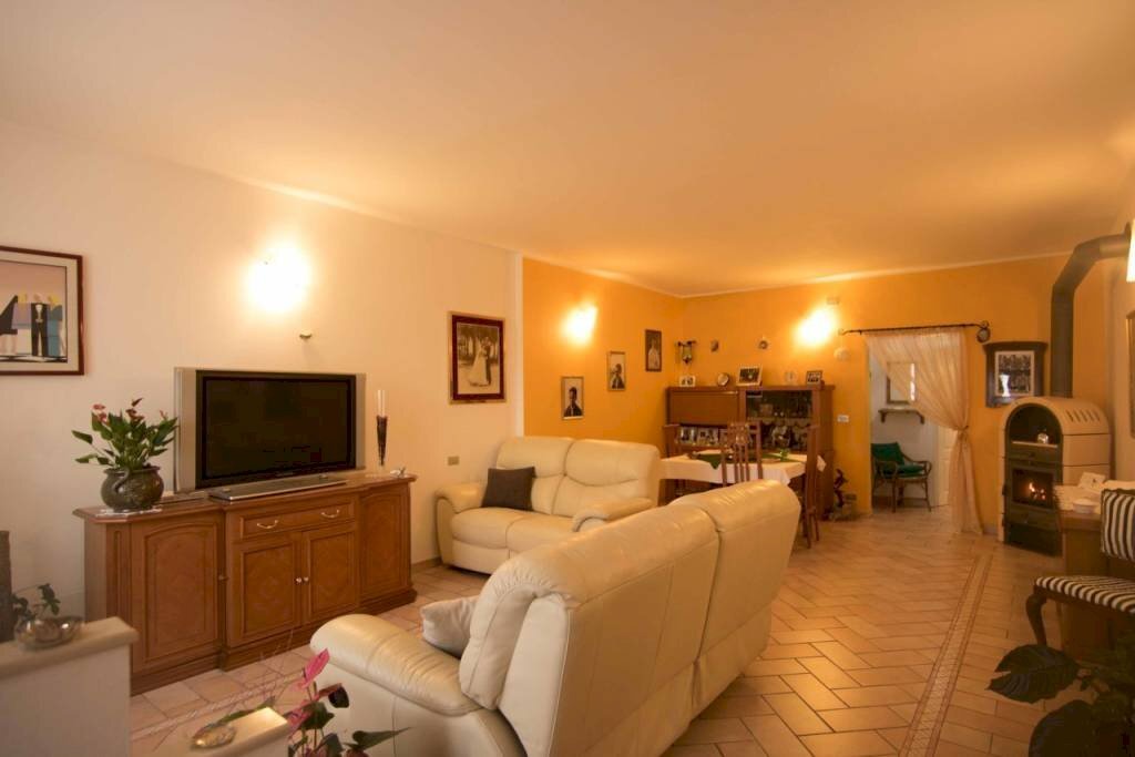 IMG_4475.JPG - Villa a Schiera via Serra Sopra, Montefiore Conca - foto 2