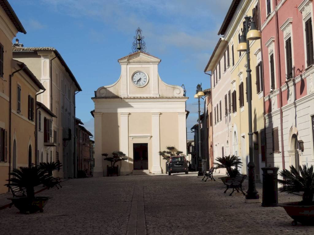 Piazza - Trilocale piazza dell'Indipendenza, 30, Poggio Catino - foto 1