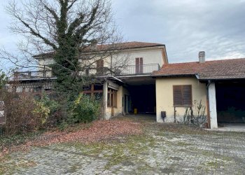 Facciata - Terreno edificabile via dei Mille, Barzanò - foto 6