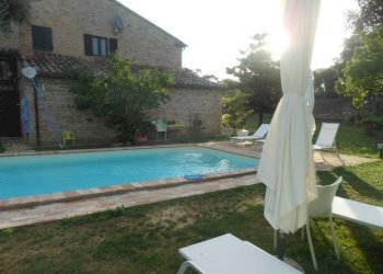 esterno con piscina - Rustic Recanati - photo 44