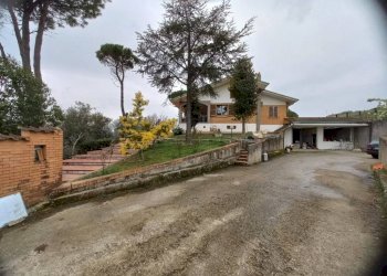 Vista villa esterna - Villa via Parco del Marano, Coriano - foto 4