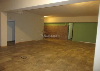 IMG_1419.JPG - Locale Commerciale Viale Pratese 119, Sesto Fiorentino - foto 4