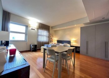 Soggiorno - One-room apartment via Vitruvio, Milano - photo 2