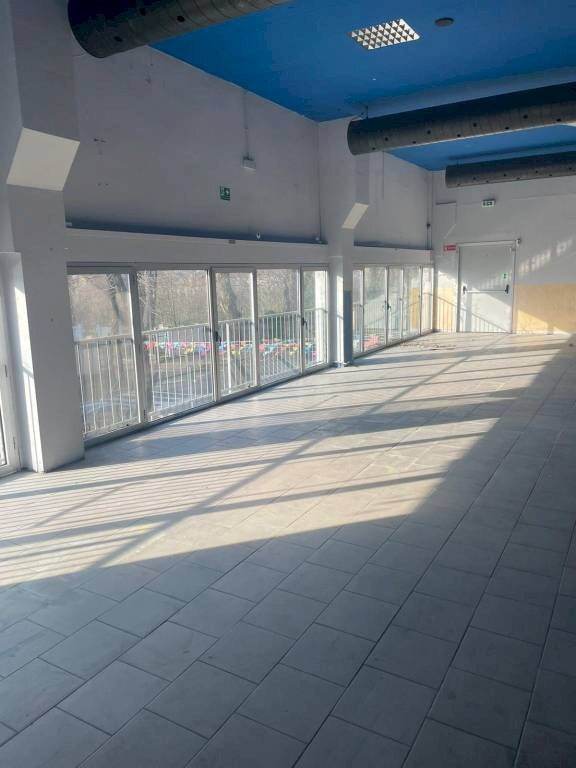 Interno non residenziale - Negozio via Monte Grappa, Pavia - foto 1