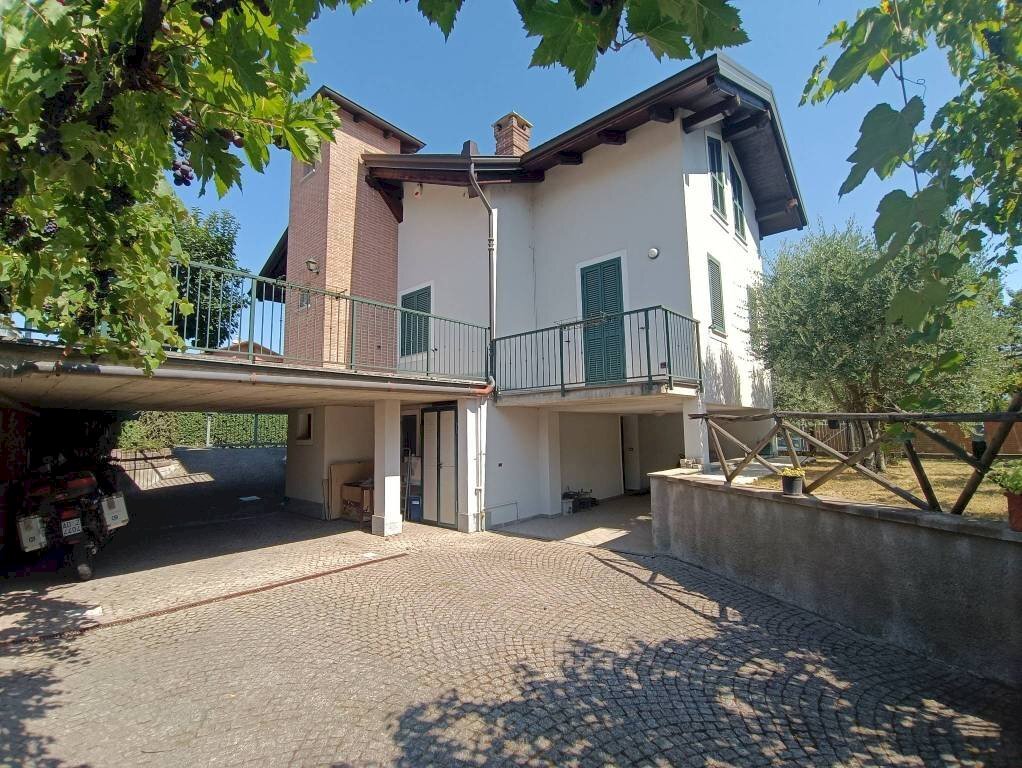 Facciata - Villa strada Provinciale Monregalese, Mondovì - foto 1