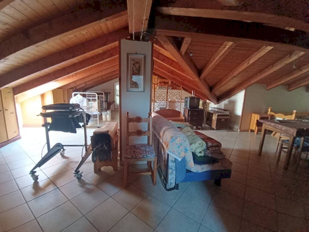 Salone - Villa strada Provinciale Monregalese, Mondovì - foto 2