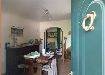 Stanza arredata - Villa strada Provinciale Monregalese, Mondovì - photo 14