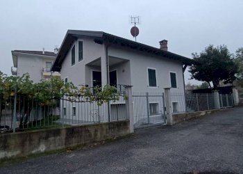 Facciata - Villa strada Provinciale Monregalese, Mondovì - foto 34