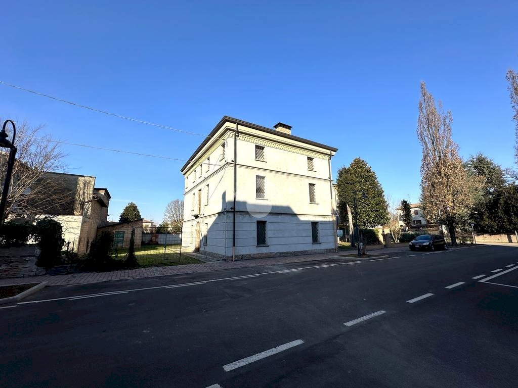 Independent house piazza Andreoli, San Possidonio - photo 2