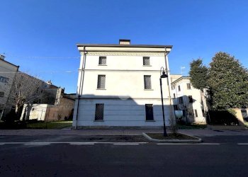 Casa indipendente piazza Andreoli, San Possidonio - foto 4