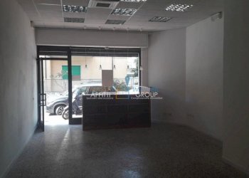 1236494-2kh65jw.jpg - Commercial Premises Via Armando Angelini 27, Massa - photo 1