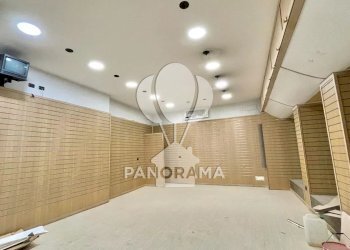 Negozio Corso VI Aprile, Alcamo - foto 4