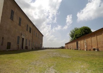 Piemonte Castello In Vendita - Castle Alba - photo 1